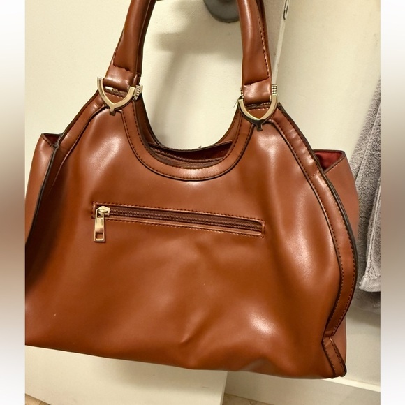 Boho chic embossed leather Top Handle Bag in shades of brown with gold hardware - Picture 9 of 16